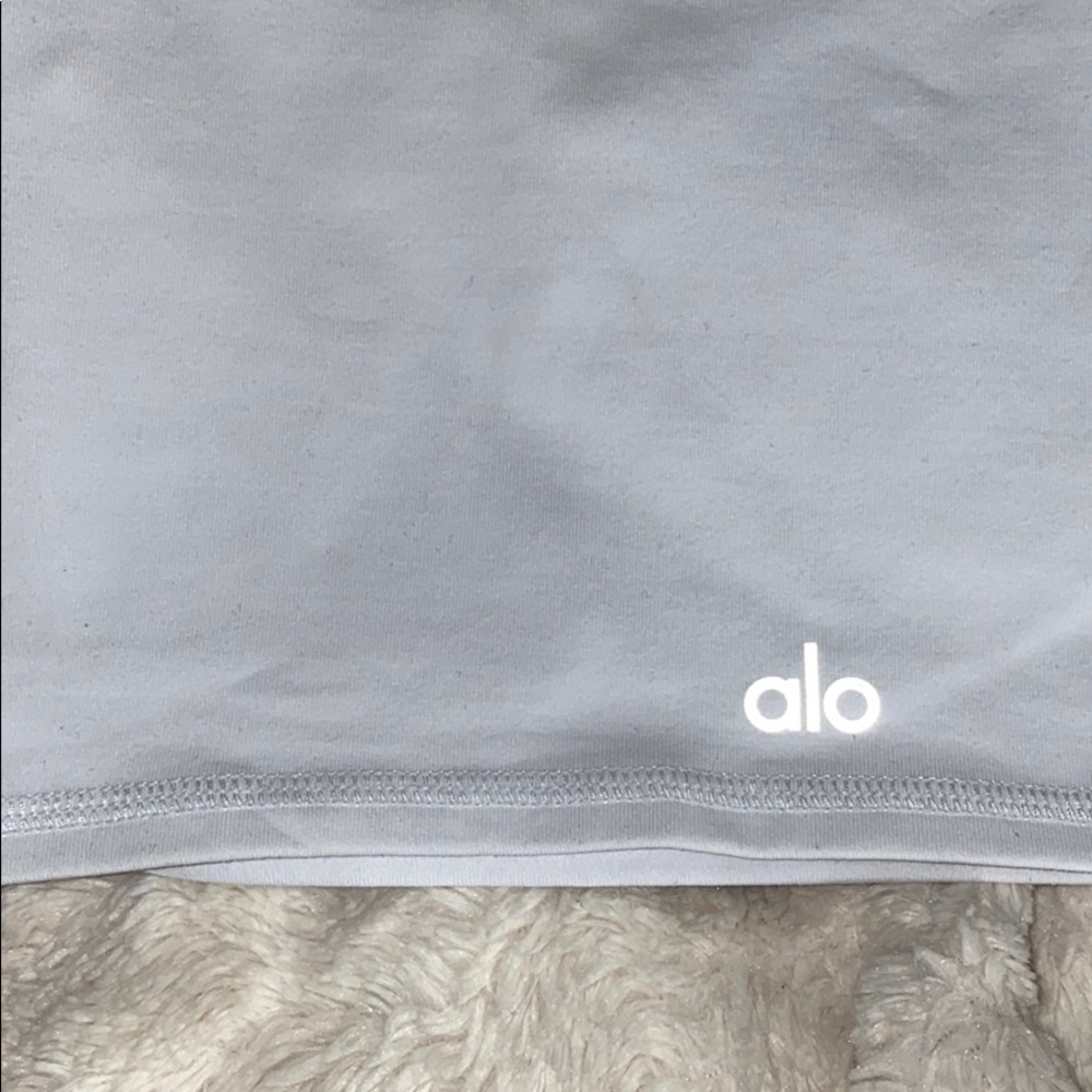 Alo yoga shorts - Picture 10 of 16